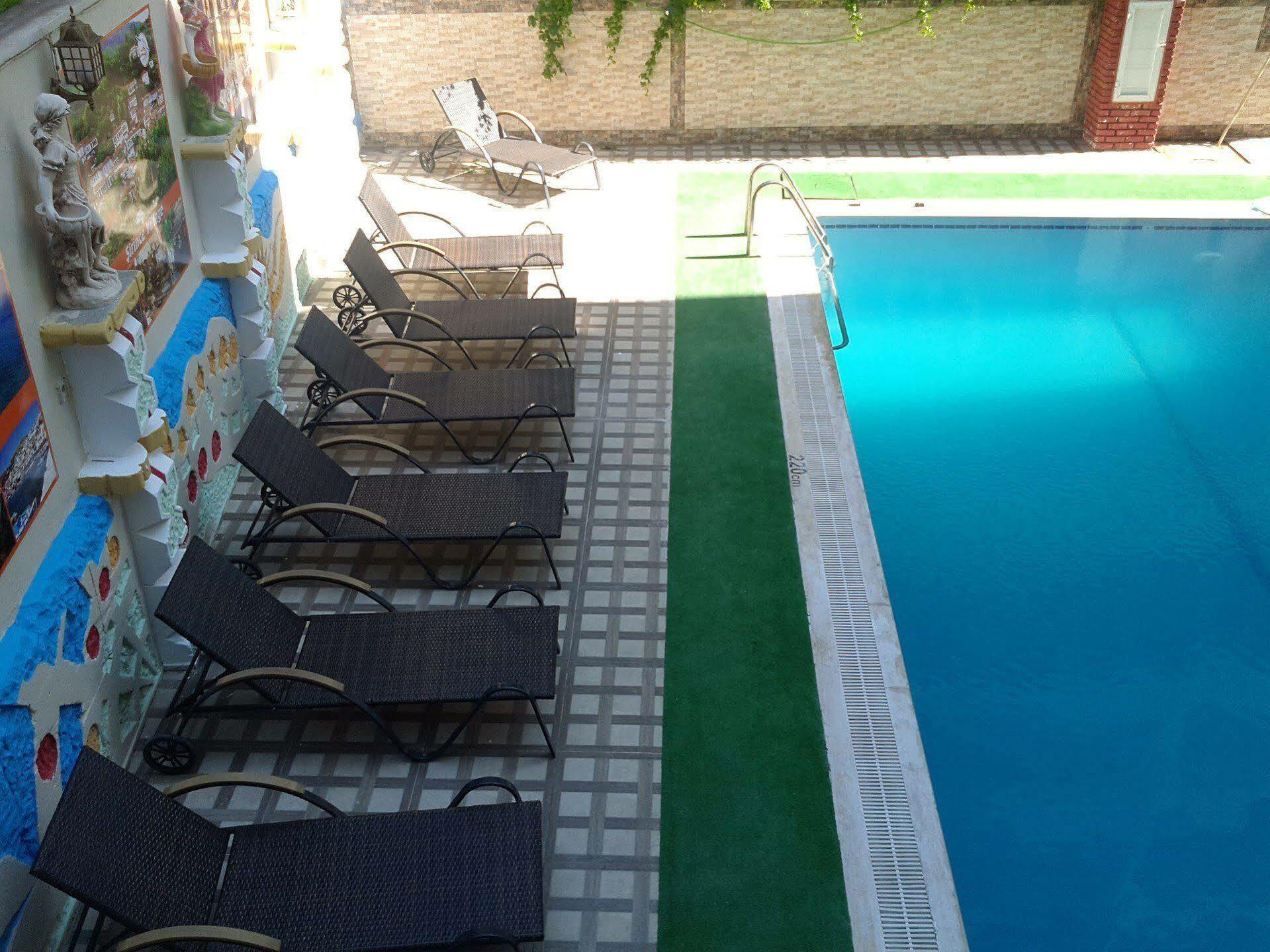 Saturn Hotel Kusadası Exterior foto