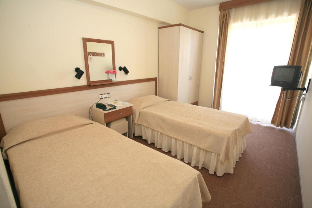 Saturn Hotel Kusadası Exterior foto